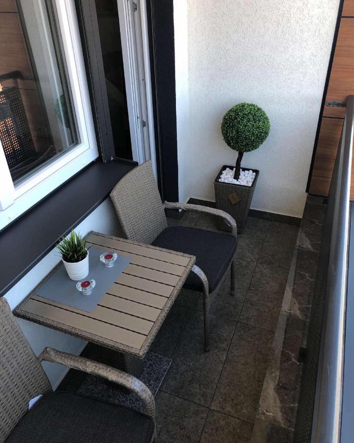 Lux Apartman 33 Kragujevac Eksteriør billede