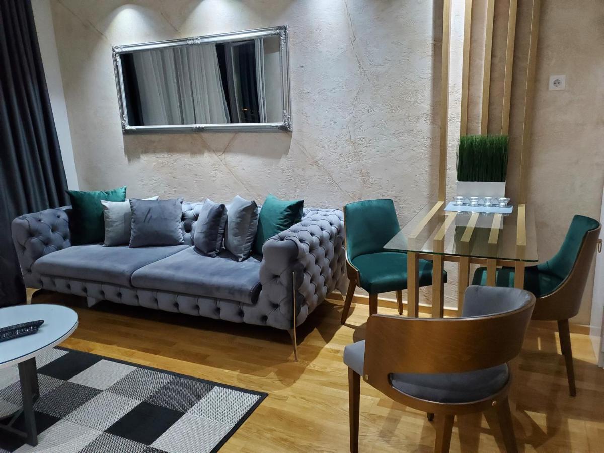 Lux Apartman 33 Kragujevac Eksteriør billede